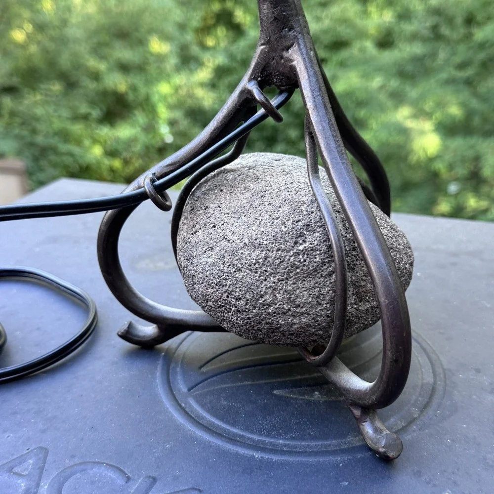 Torchère‑Style Lamp Amber Cocoa Leaf Cone & BOHO Wrought Iron Rock Base 28